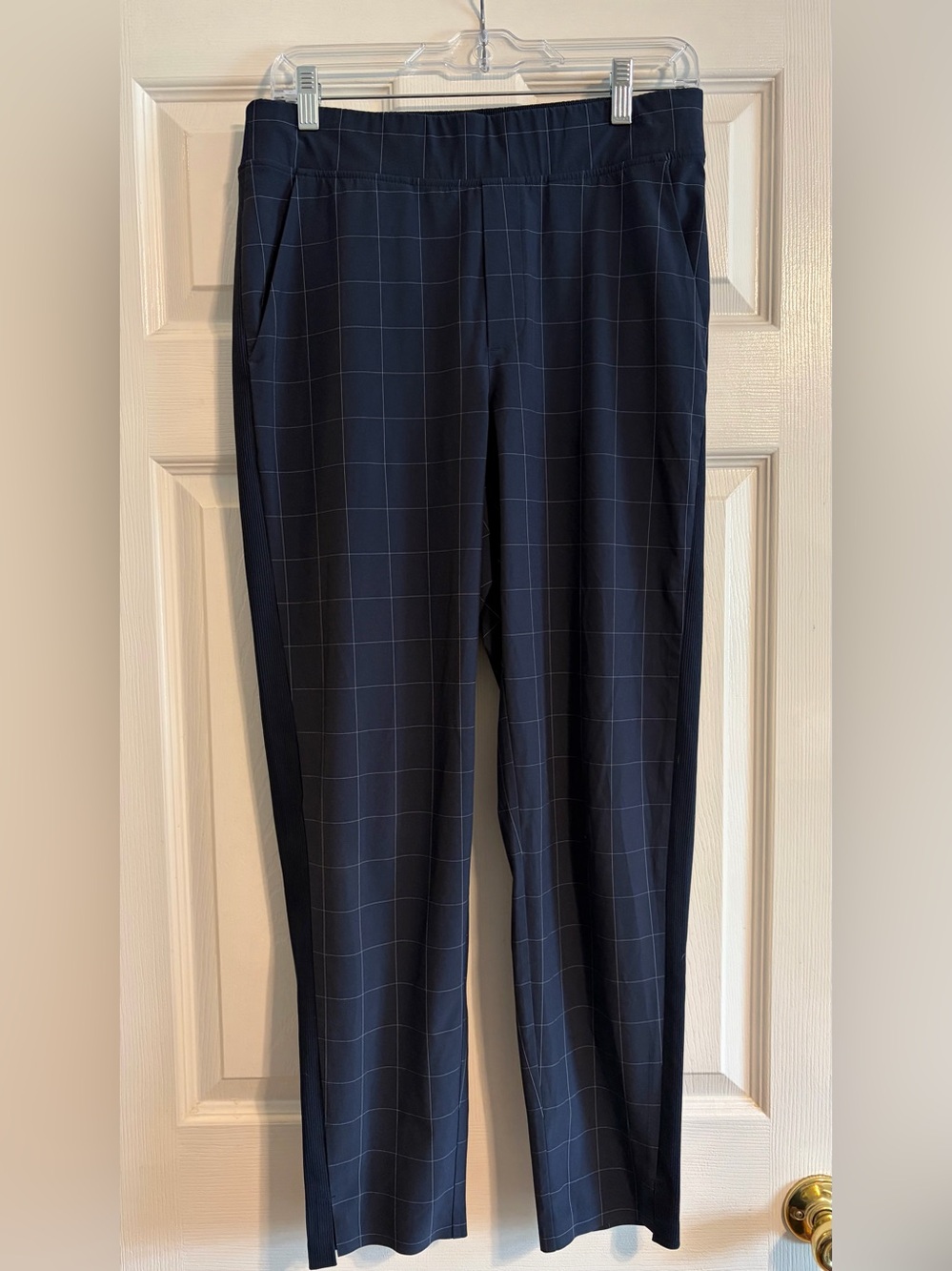 Athleta Brooklyn Textured Ankle Pants 6 Navy Blue Plaid Windowpane Travel Work